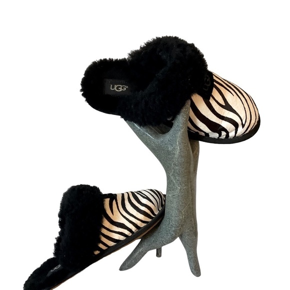 NWOT UGG  Calf Hair  Zebra Print Sz6. Scuffette Shoes. - Picture 1 of 10